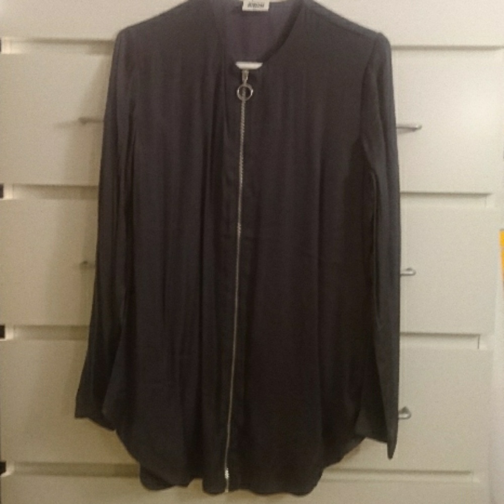 WEEKDAY Zip-Up Top Small